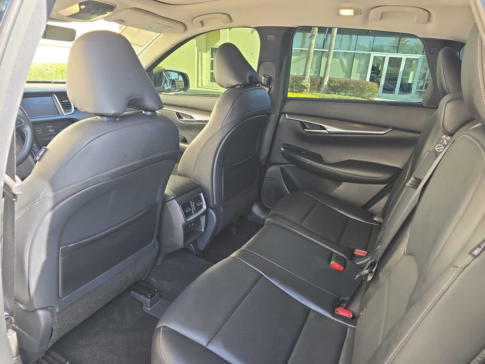 2024 INFINITI QX50 LUXE