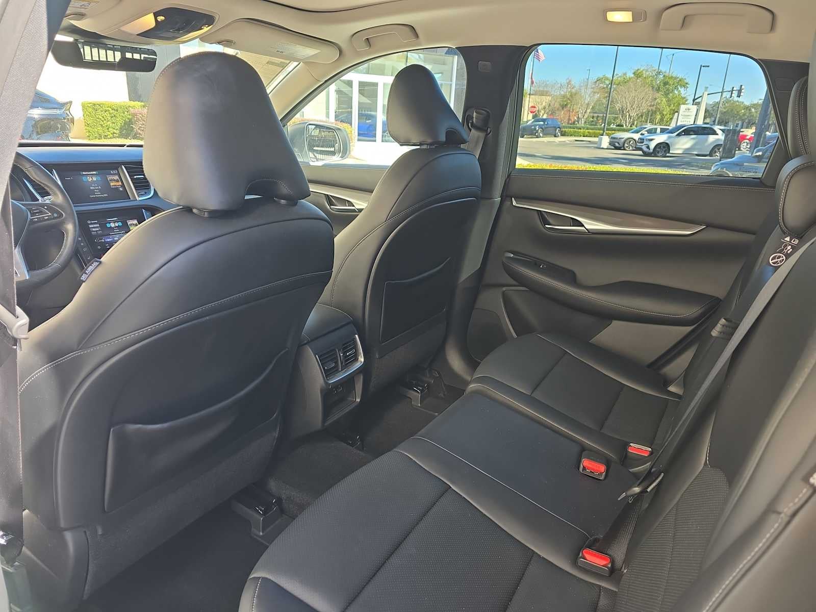 2023 INFINITI QX50 LUXE