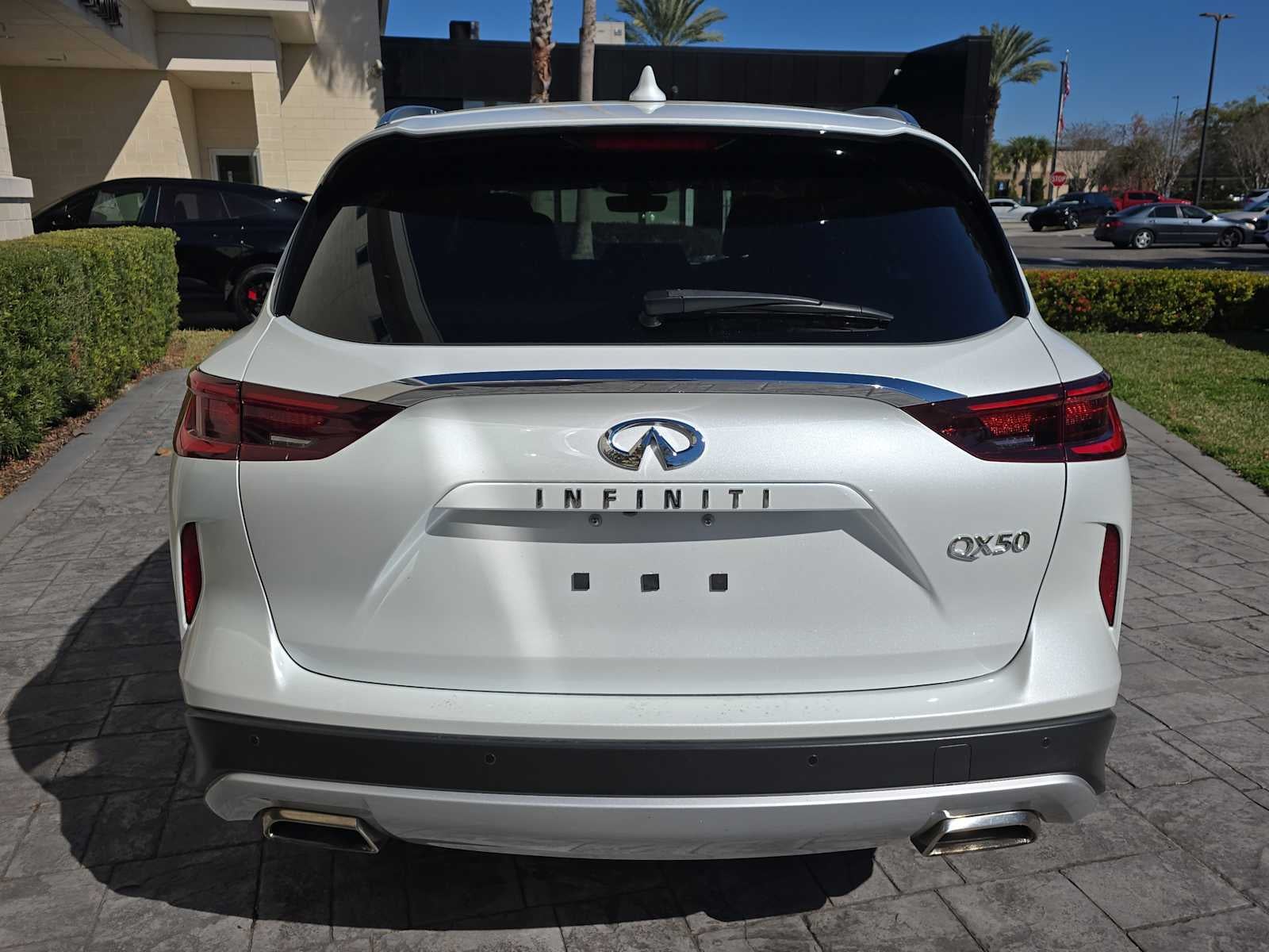 2023 INFINITI QX50 LUXE