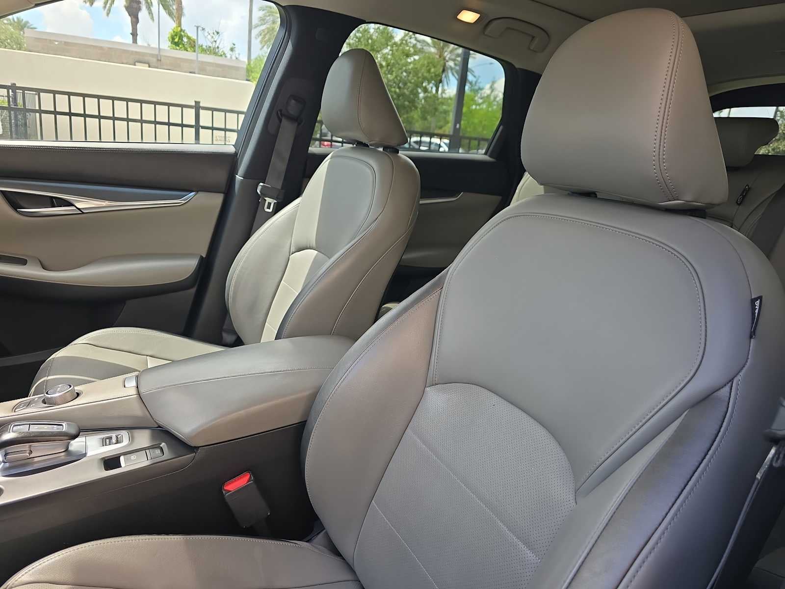 2023 INFINITI QX50 LUXE