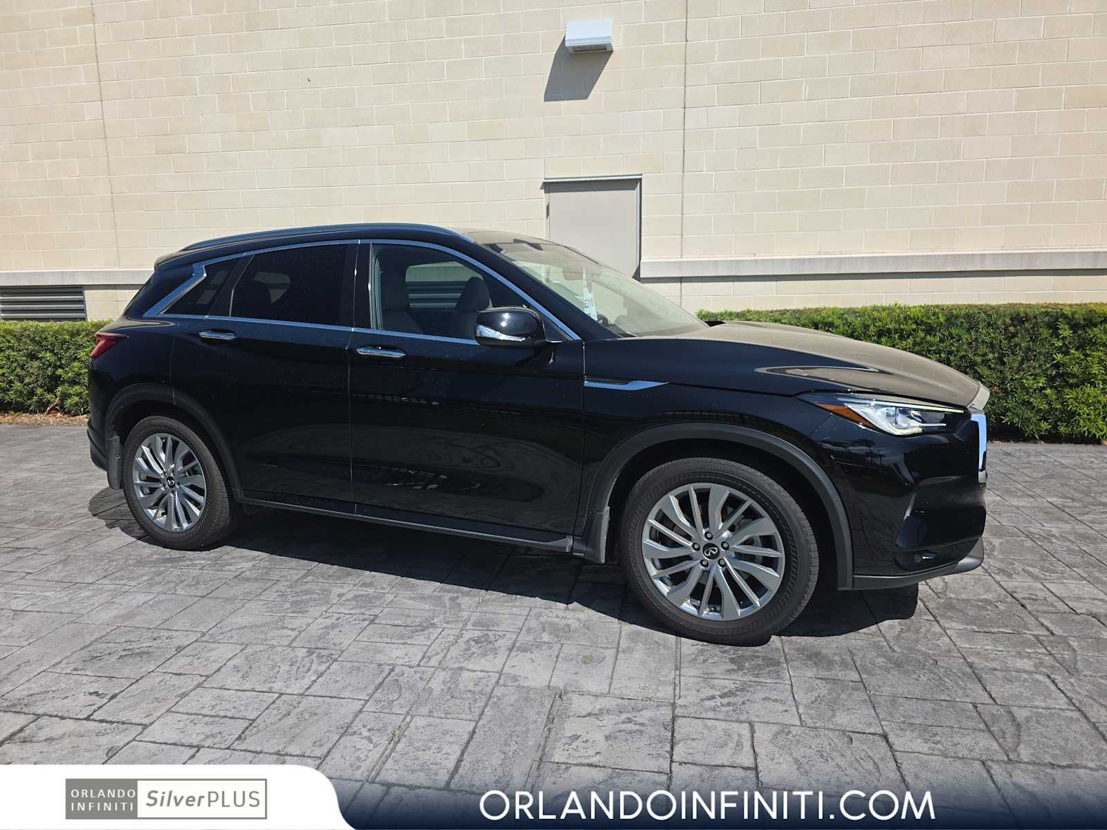 2023 INFINITI QX50 LUXE