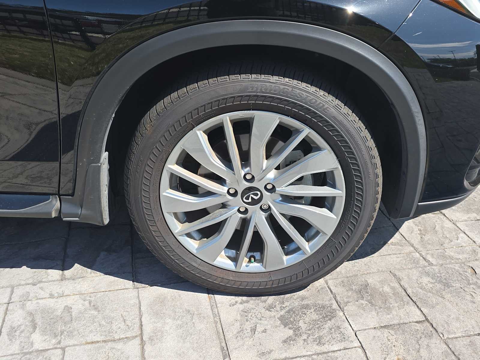 2023 INFINITI QX50 LUXE