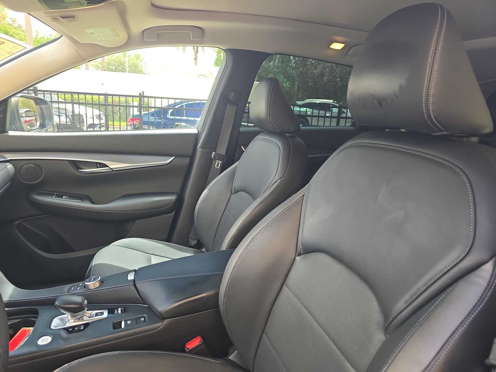 2022 INFINITI QX50 LUXE
