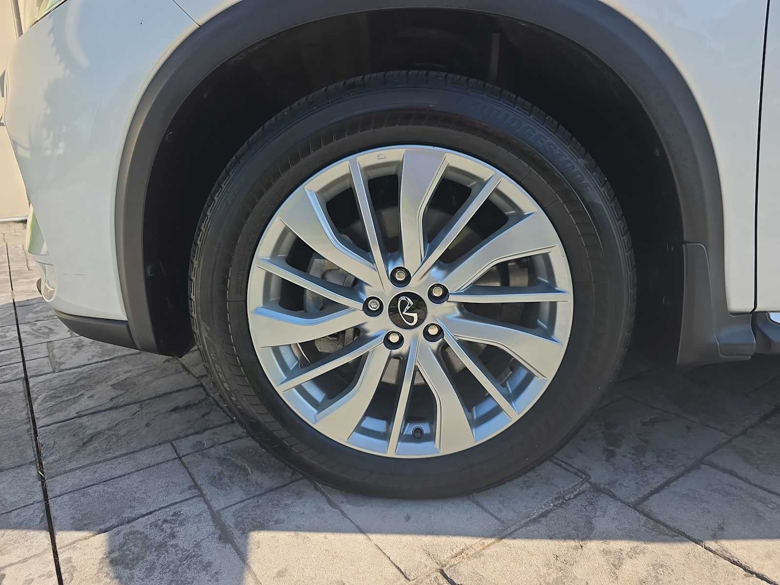 2023 INFINITI QX50 LUXE