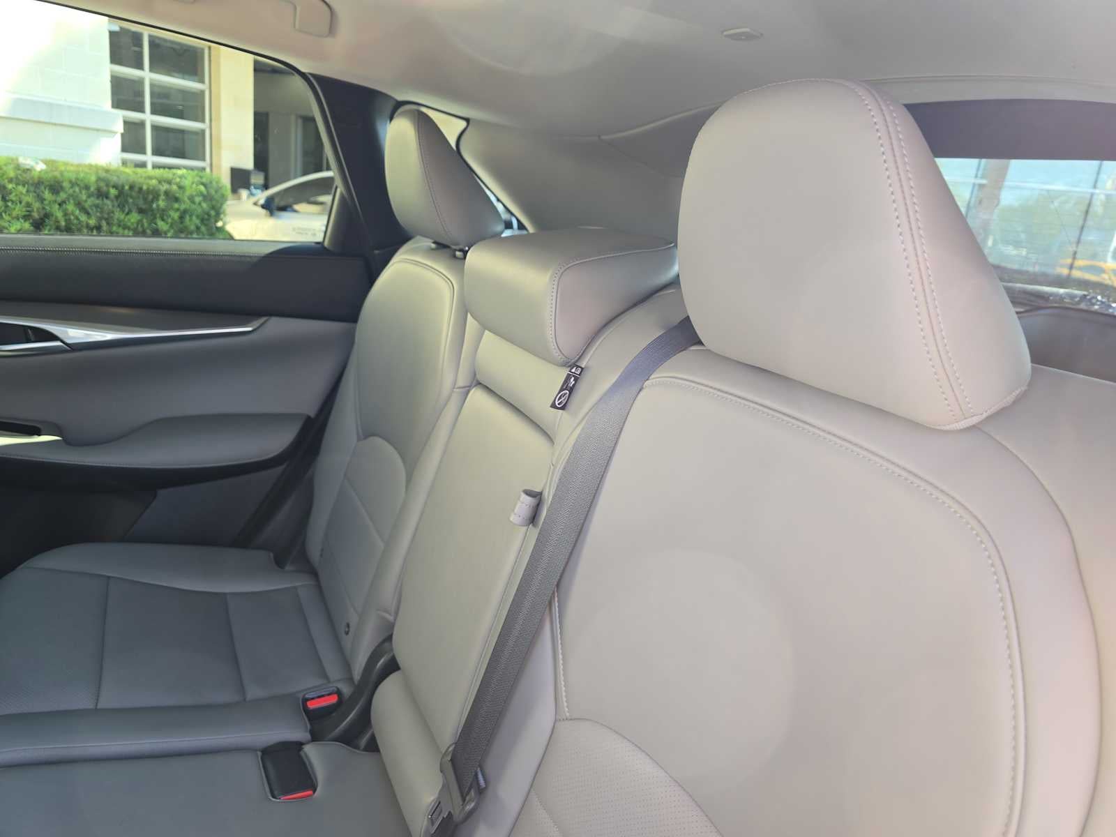 2023 INFINITI QX50 LUXE
