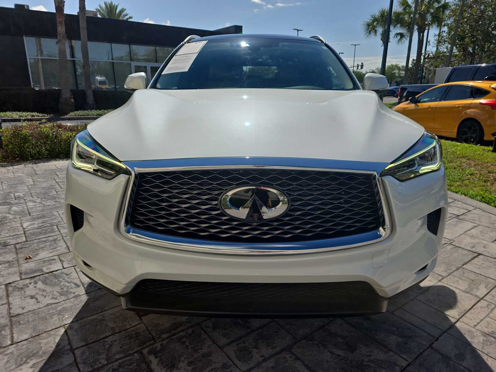 2023 INFINITI QX50 LUXE