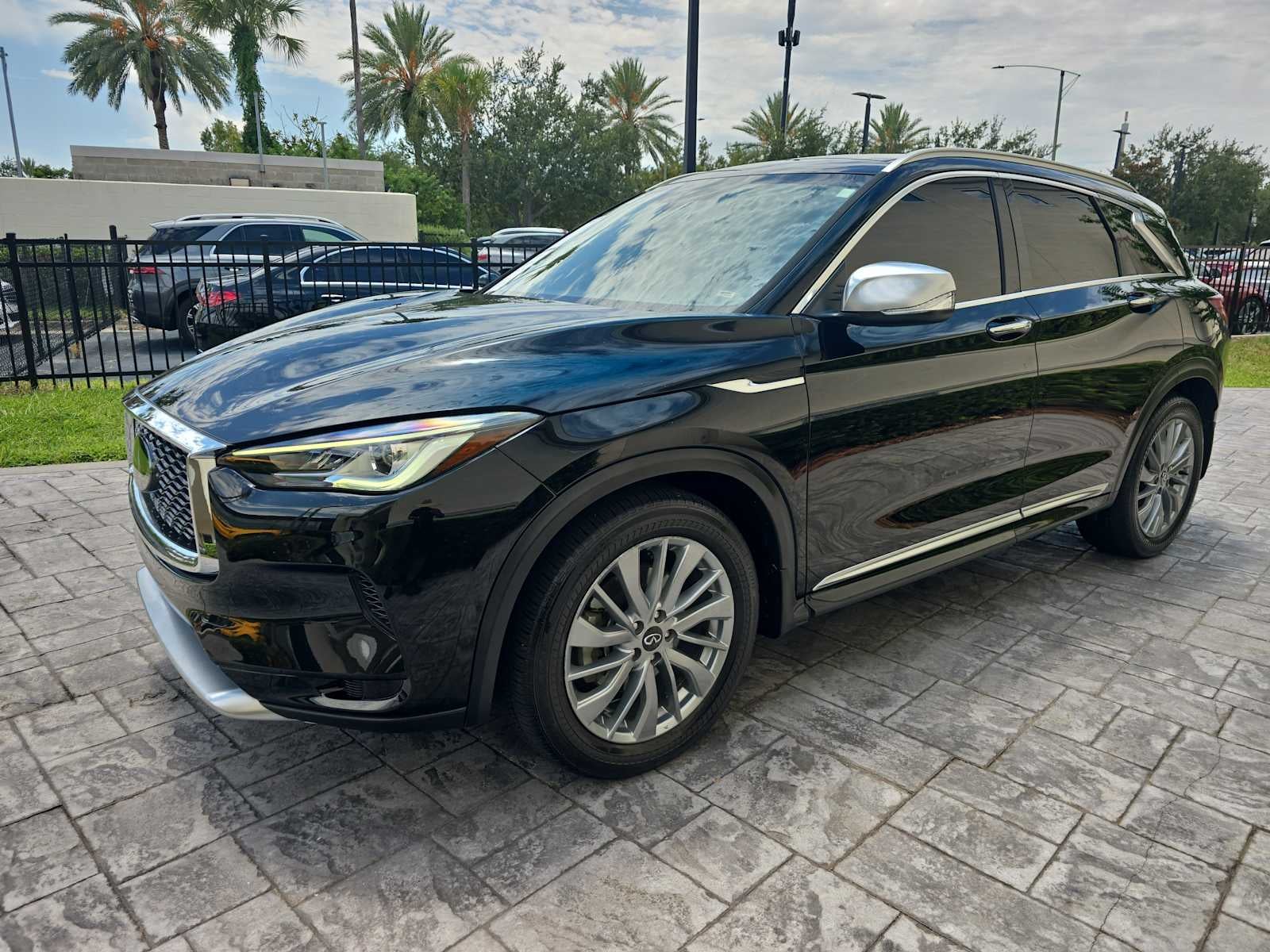 2024 INFINITI QX50 LUXE