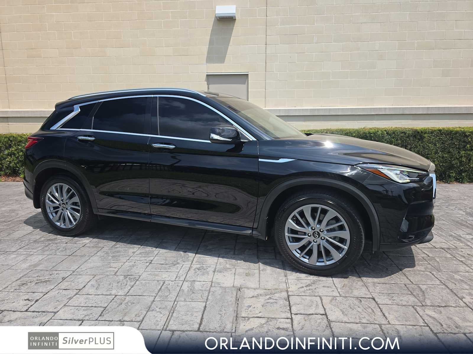 2024 INFINITI QX50 LUXE