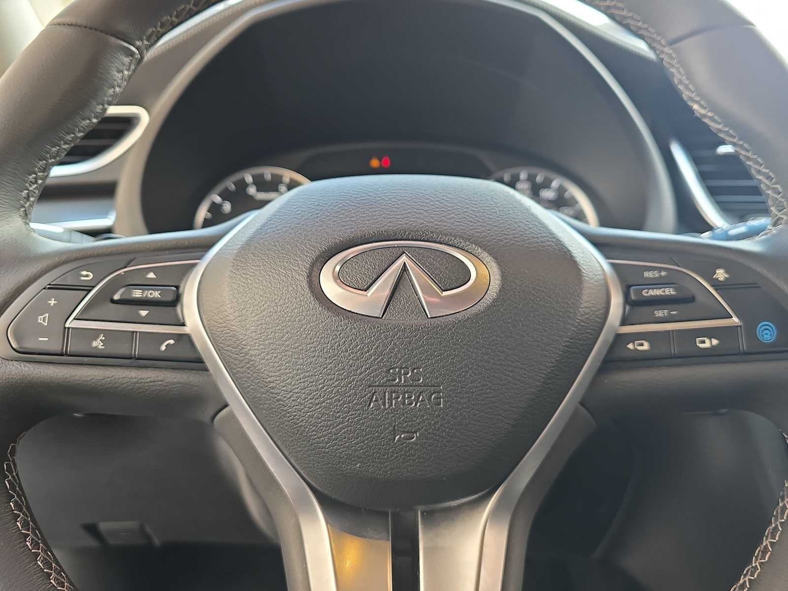 2024 INFINITI QX50 LUXE