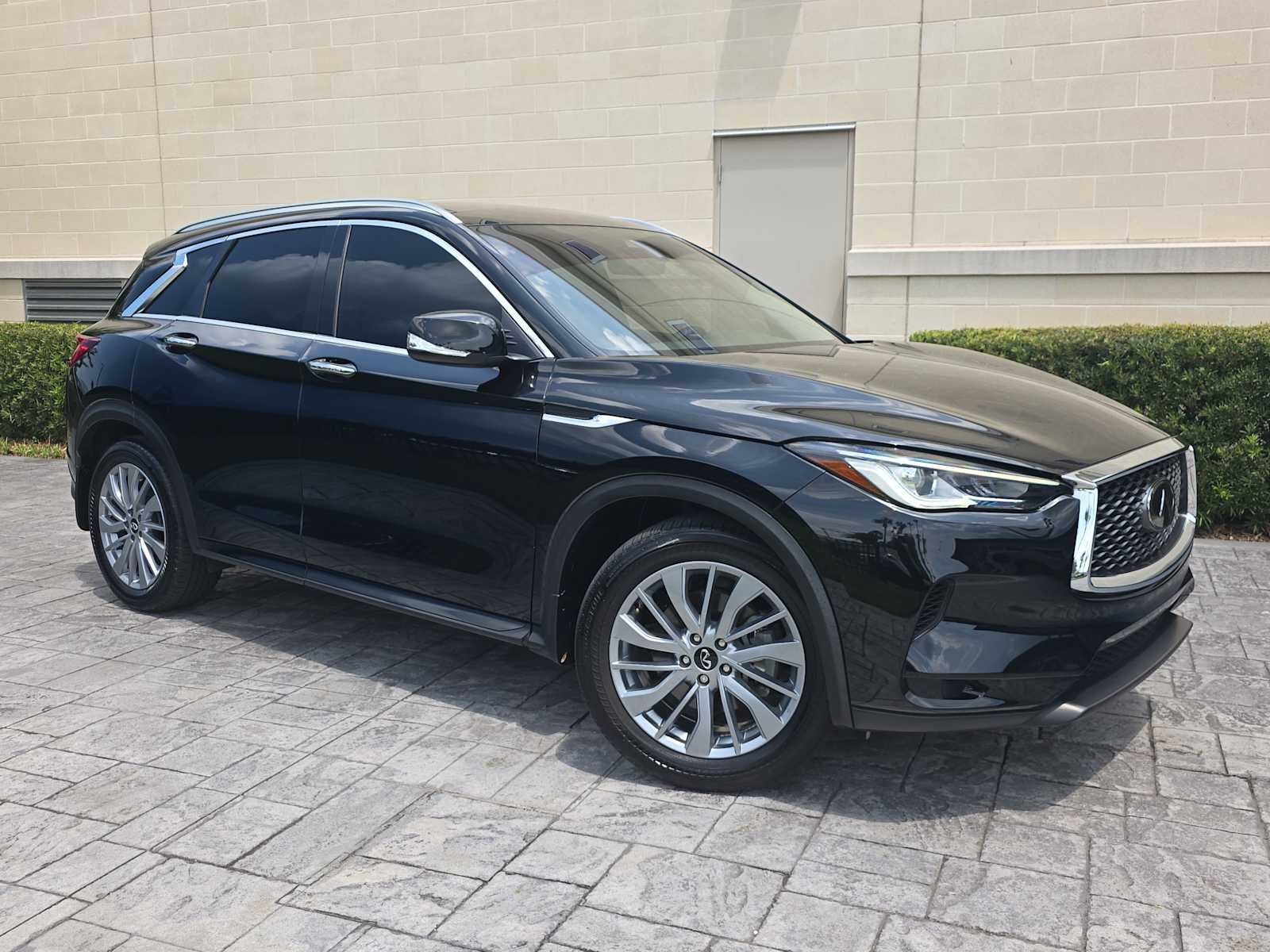 2024 INFINITI QX50 LUXE