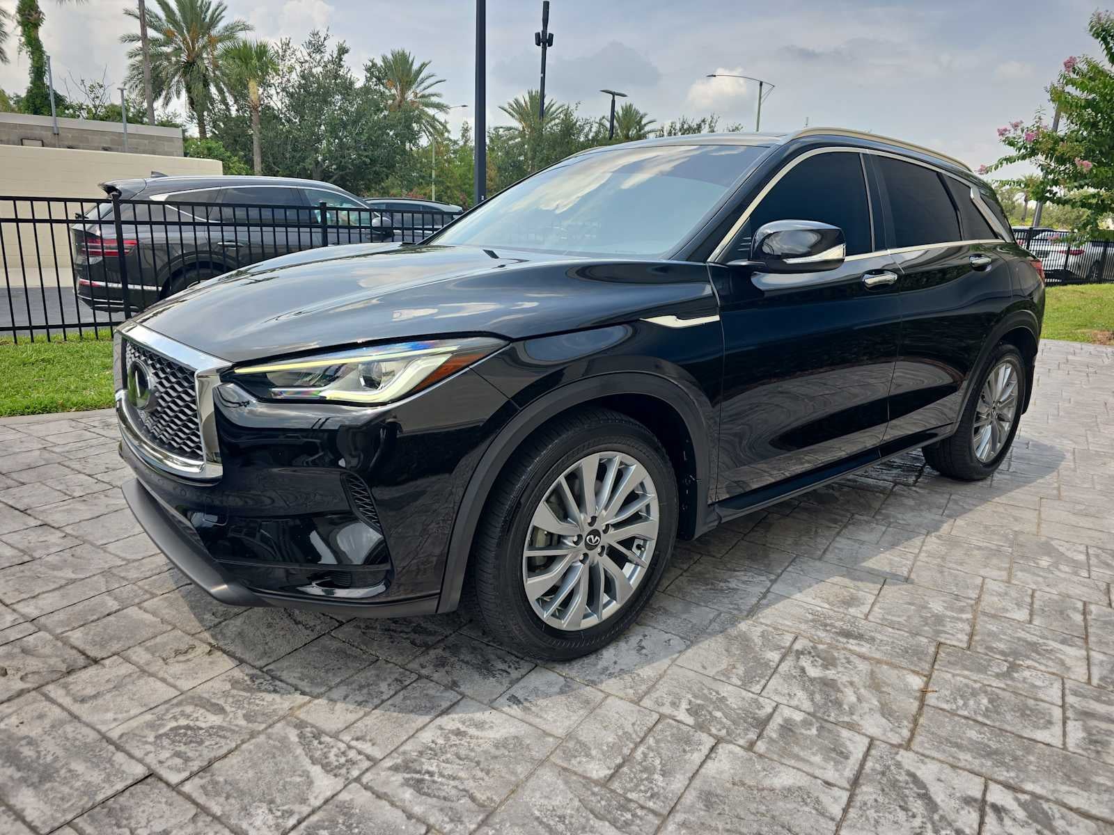 2024 INFINITI QX50 LUXE