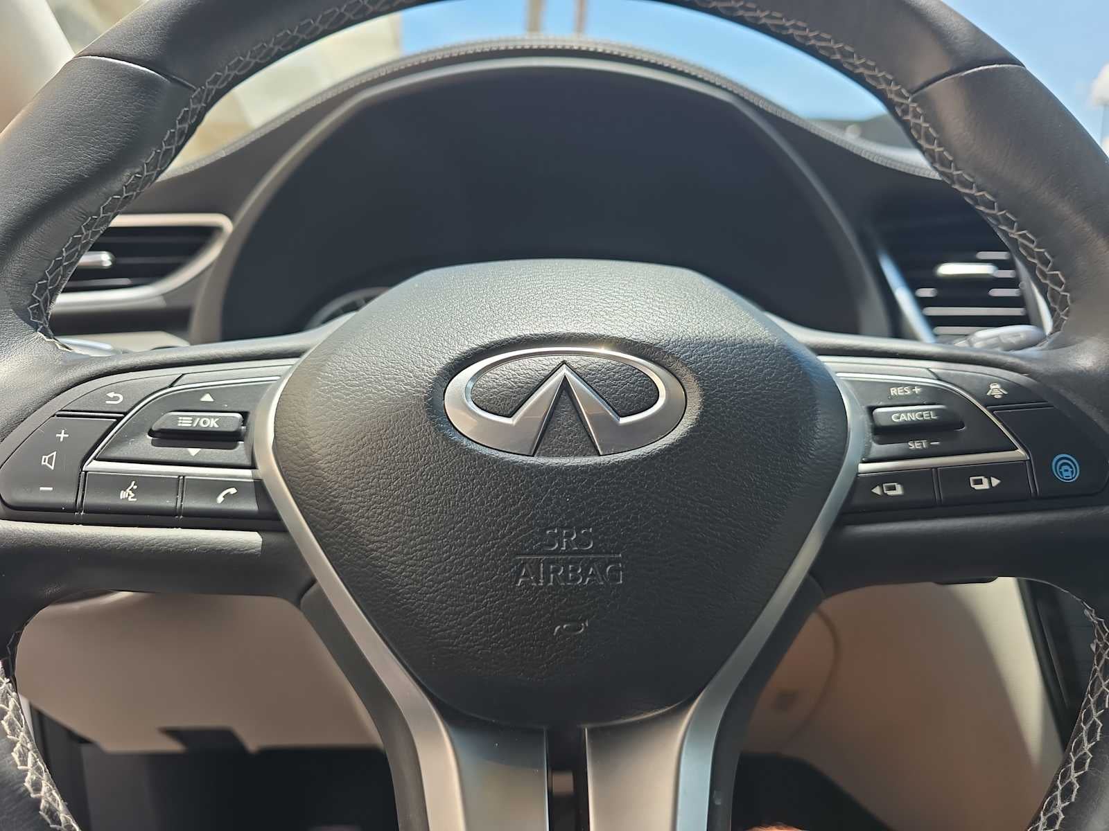 2023 INFINITI QX50 LUXE