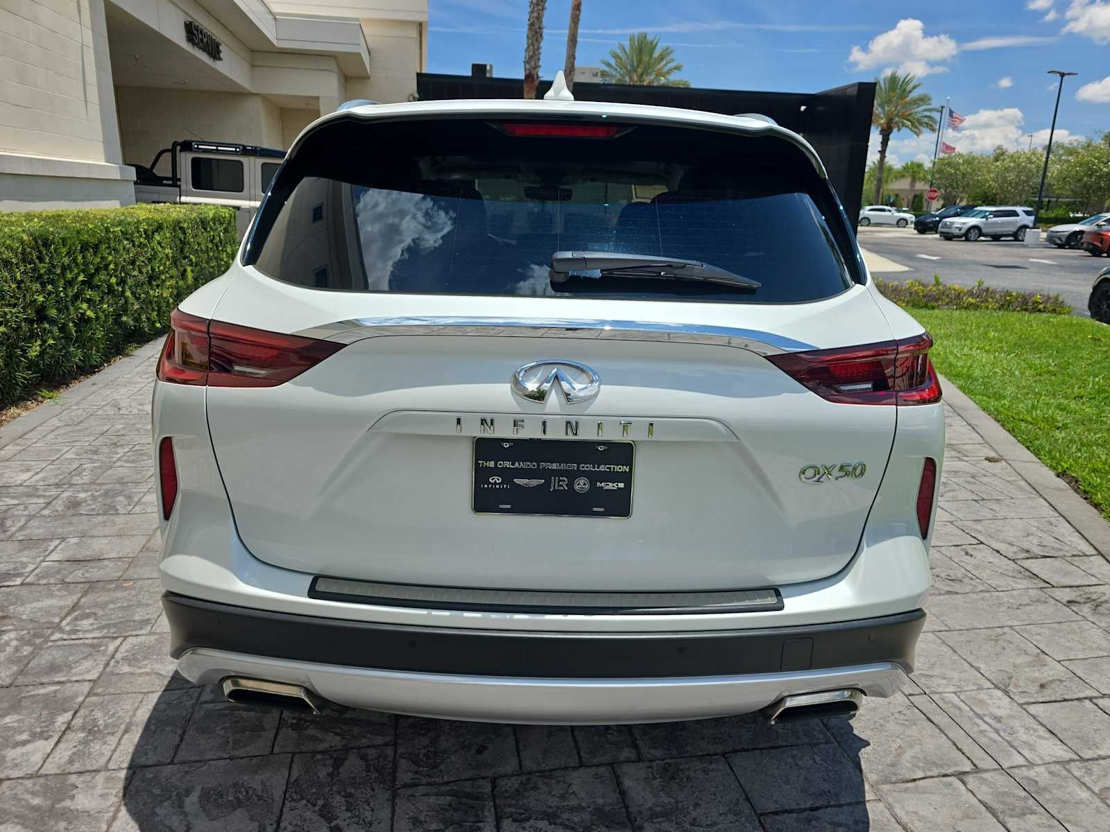 2023 INFINITI QX50 LUXE