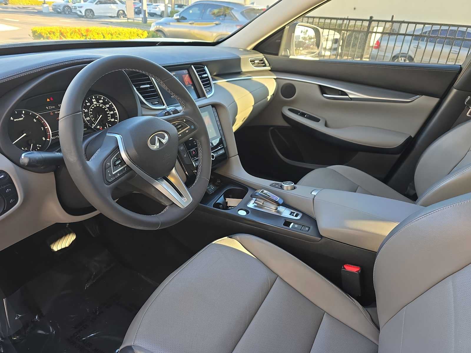 2023 INFINITI QX50 LUXE