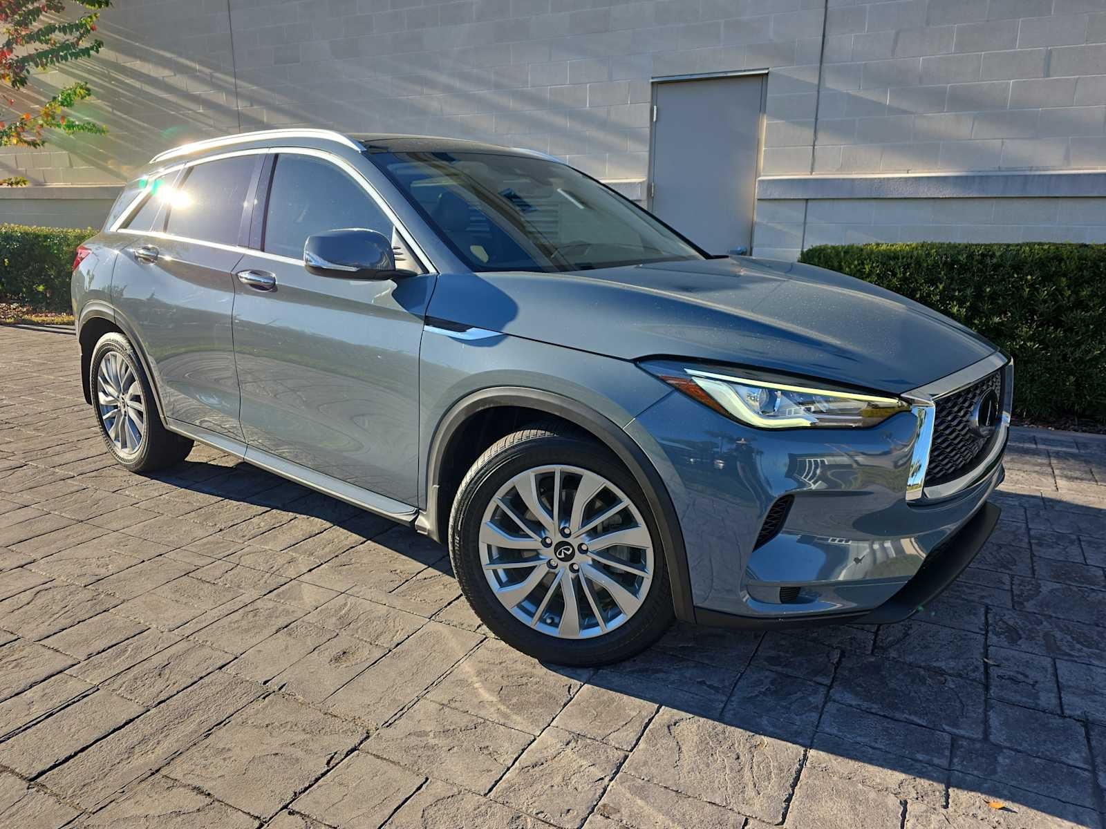 2023 INFINITI QX50 LUXE