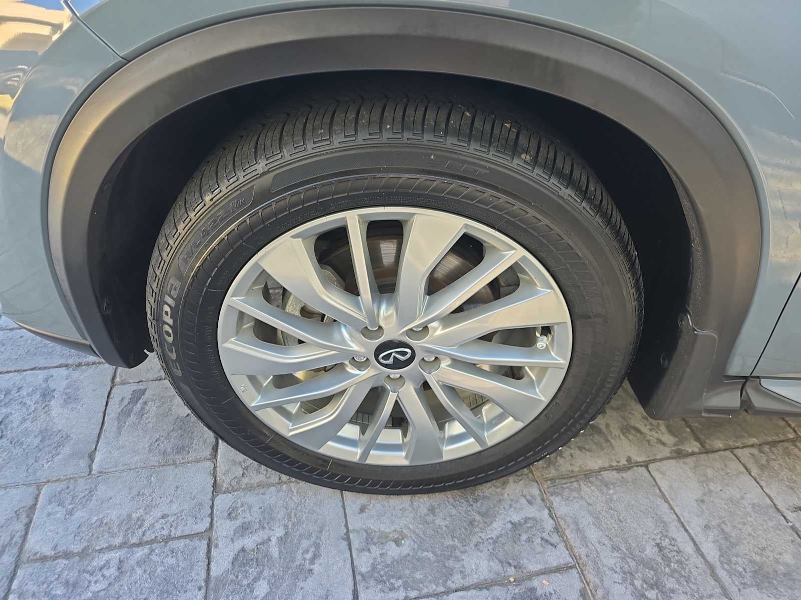 2023 INFINITI QX50 LUXE