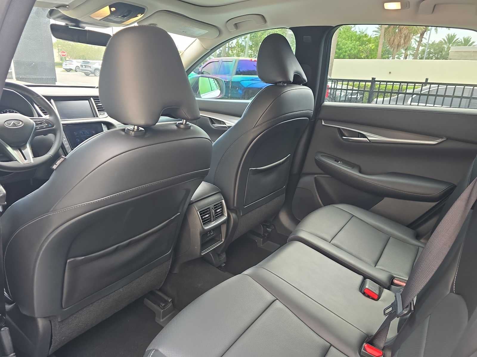 2023 INFINITI QX50 LUXE