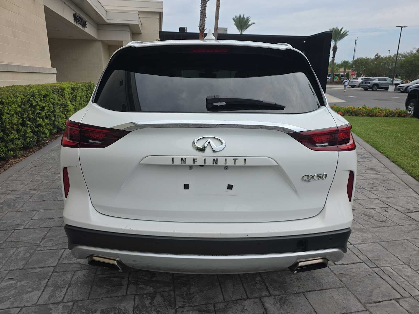 2023 INFINITI QX50 LUXE