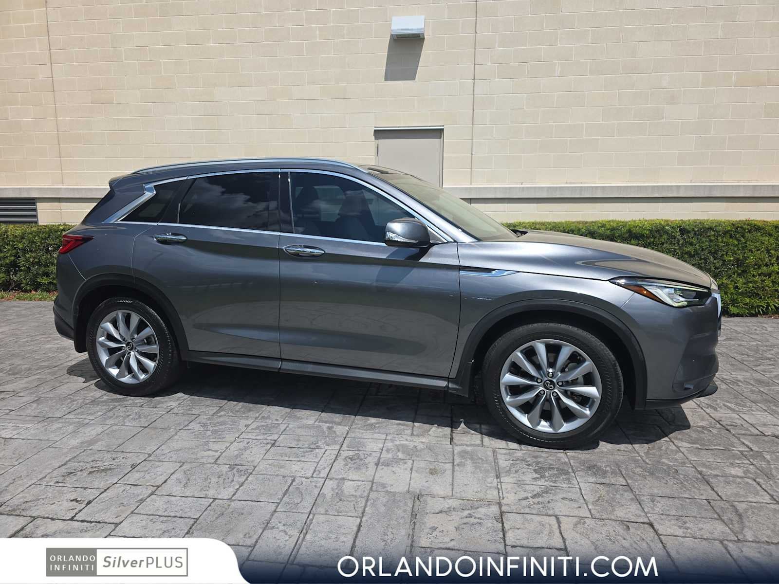 2022 INFINITI QX50 LUXE