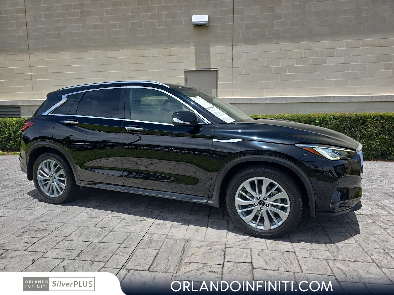 2023 INFINITI QX50 LUXE