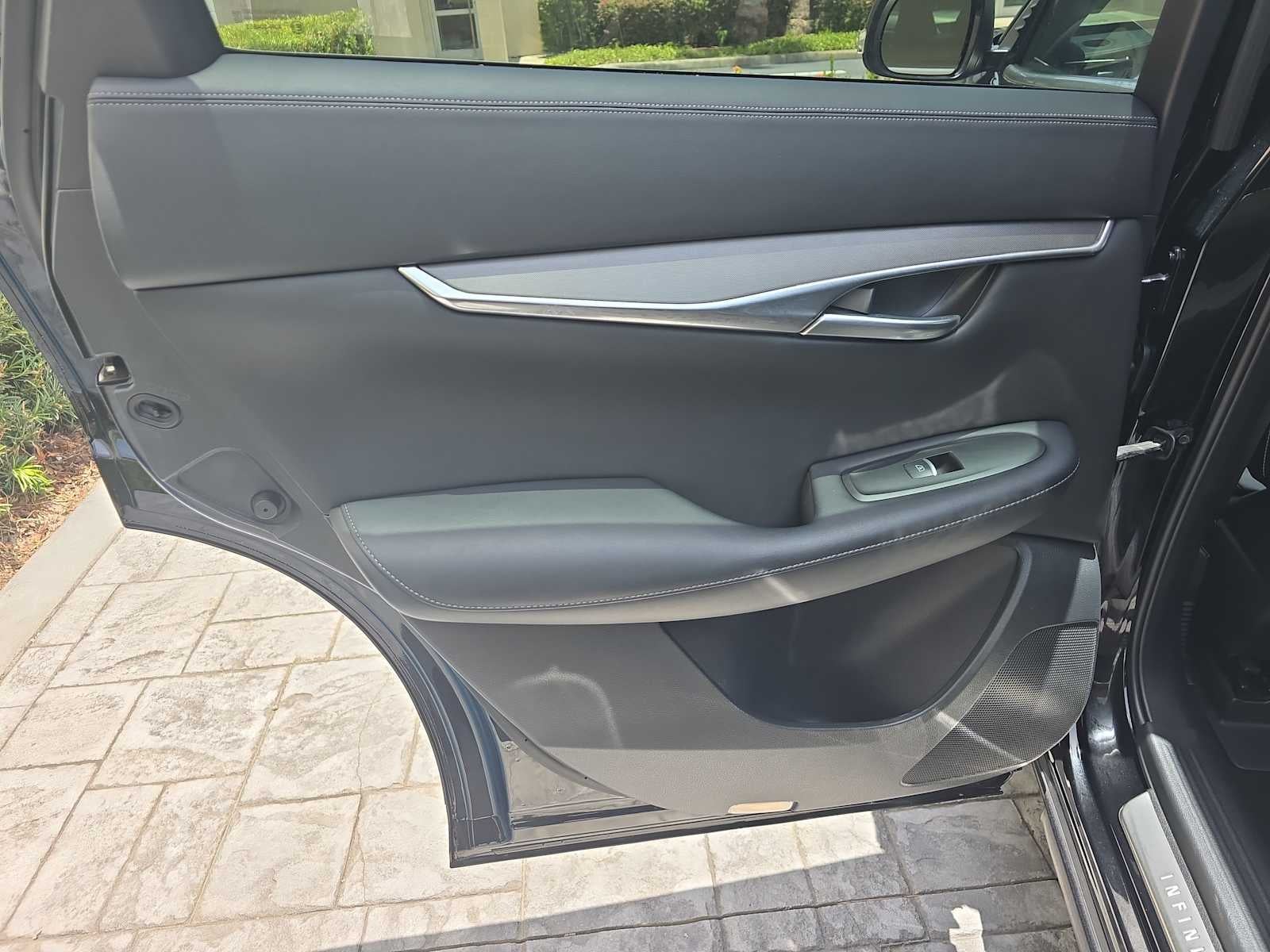 2023 INFINITI QX50 LUXE