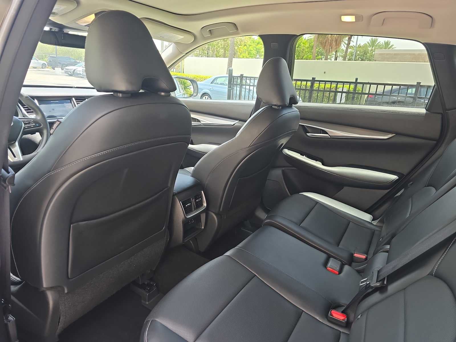 2023 INFINITI QX50 LUXE