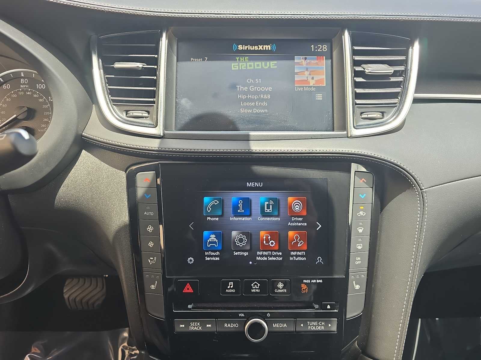 2023 INFINITI QX50 LUXE