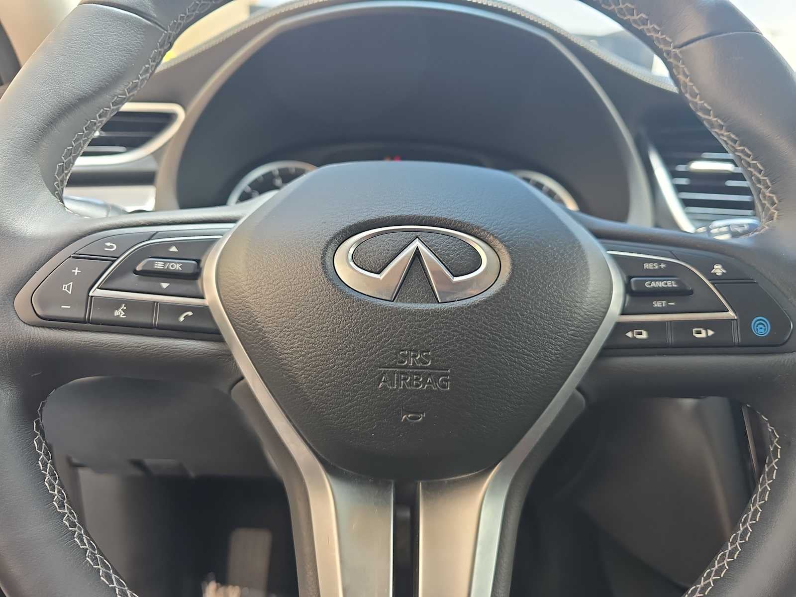 2023 INFINITI QX50 LUXE