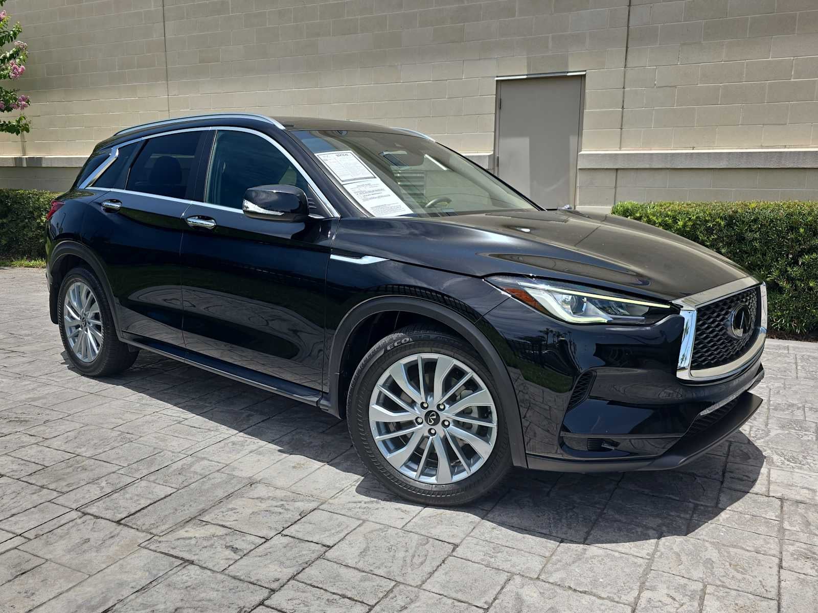 2023 INFINITI QX50 LUXE