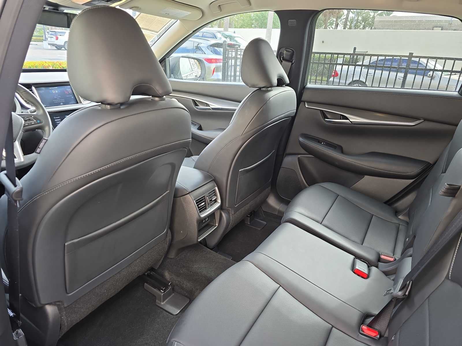 2024 INFINITI QX50 LUXE