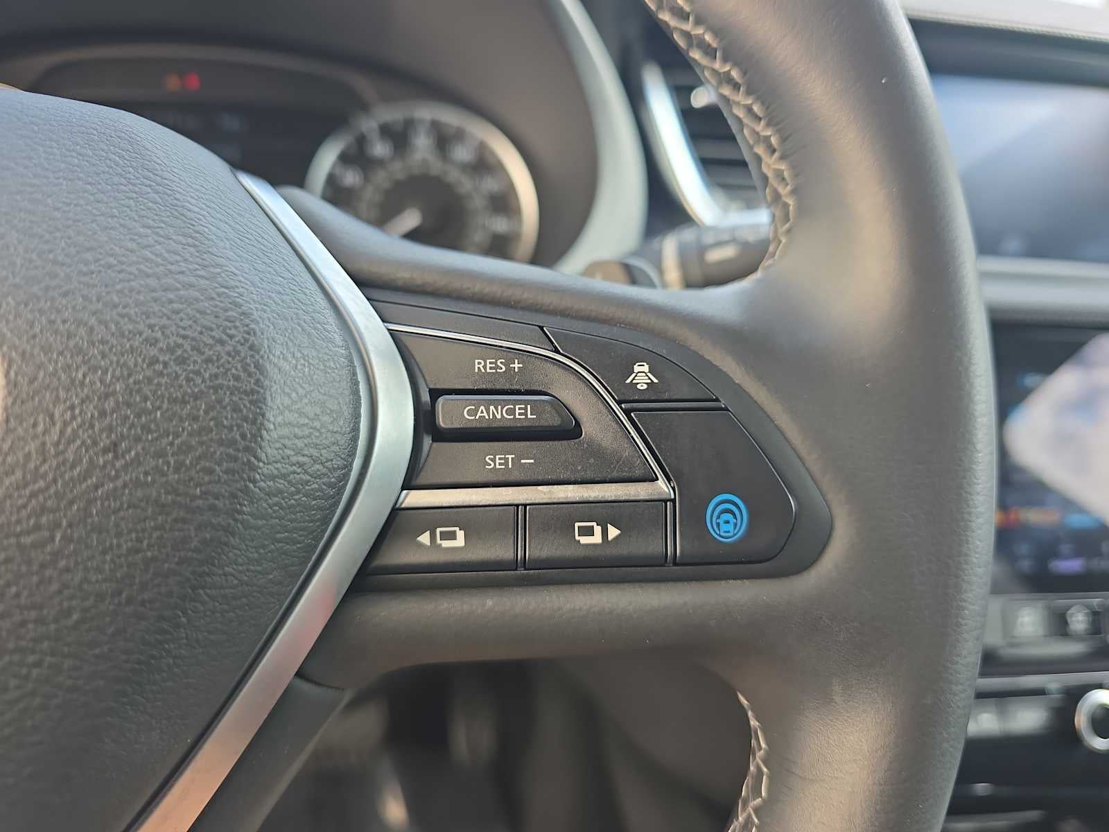 2024 INFINITI QX50 LUXE