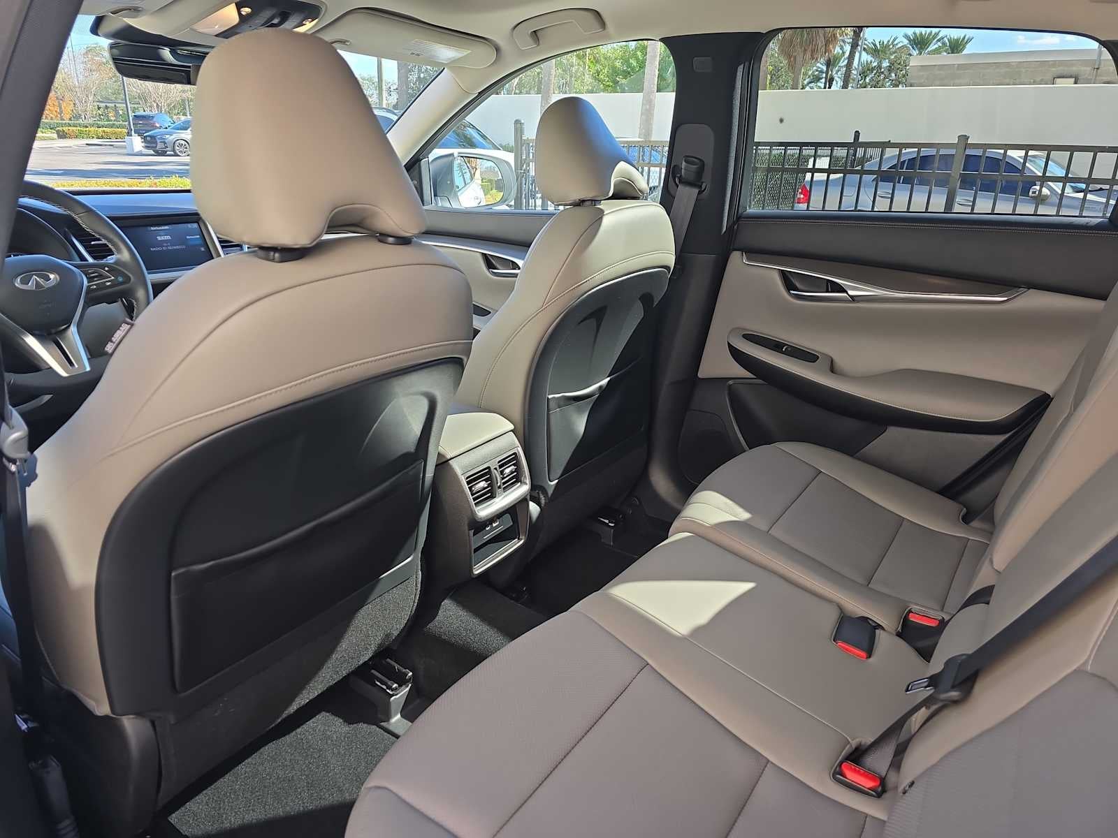 2023 INFINITI QX50 LUXE