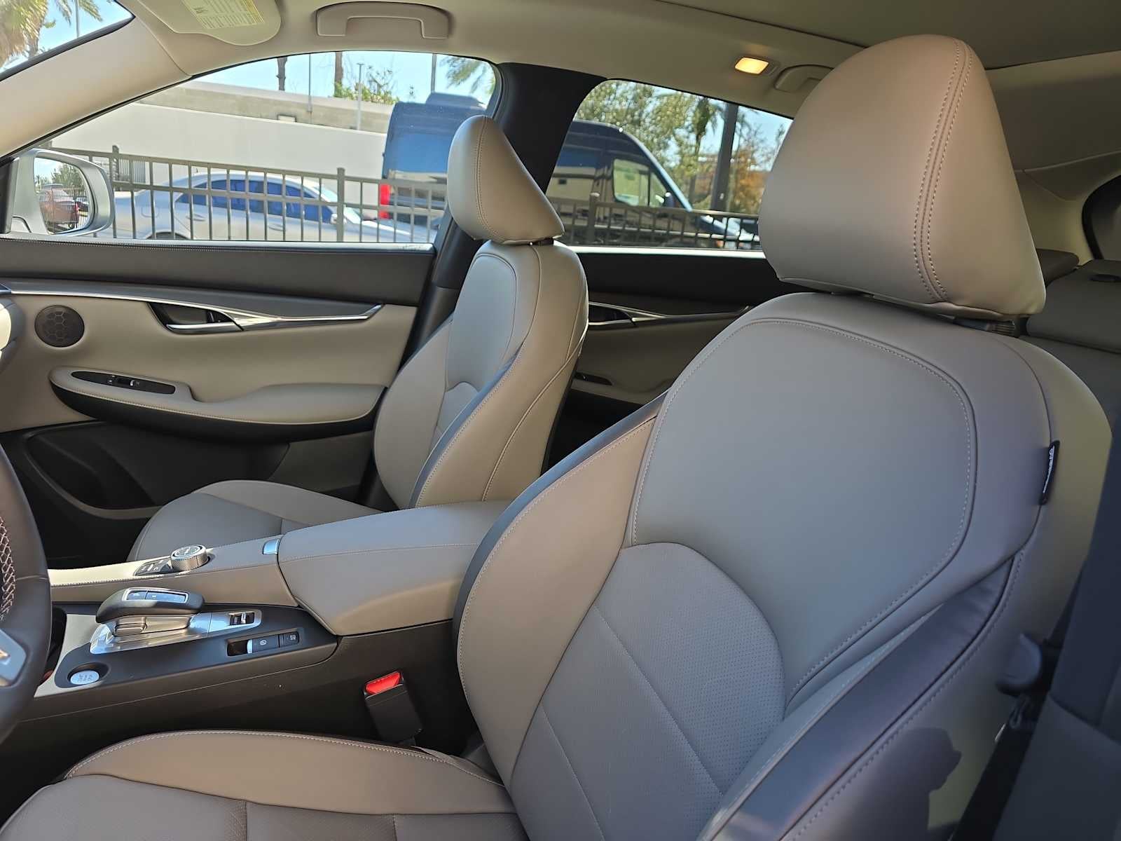 2023 INFINITI QX50 LUXE