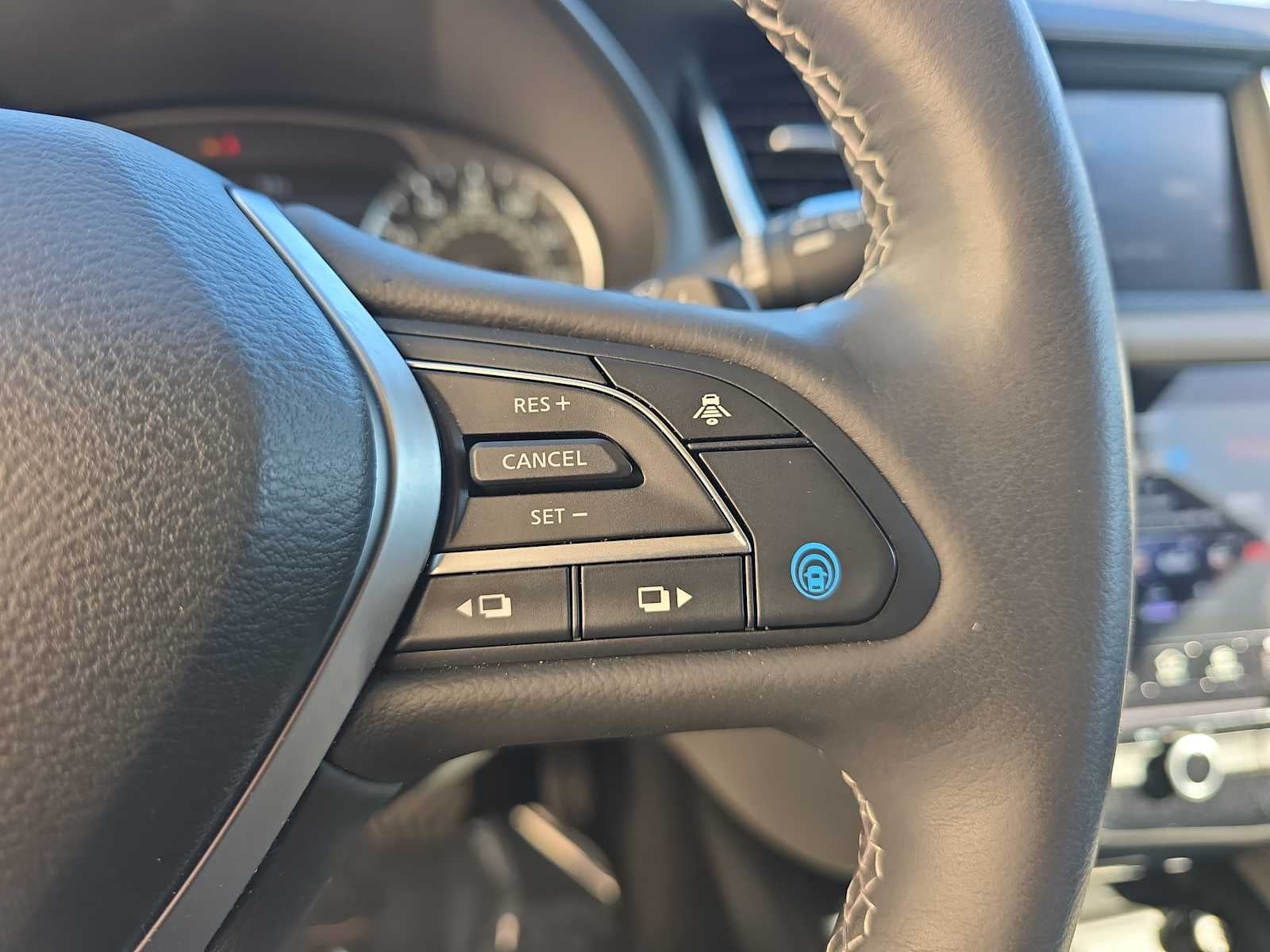 2023 INFINITI QX50 LUXE