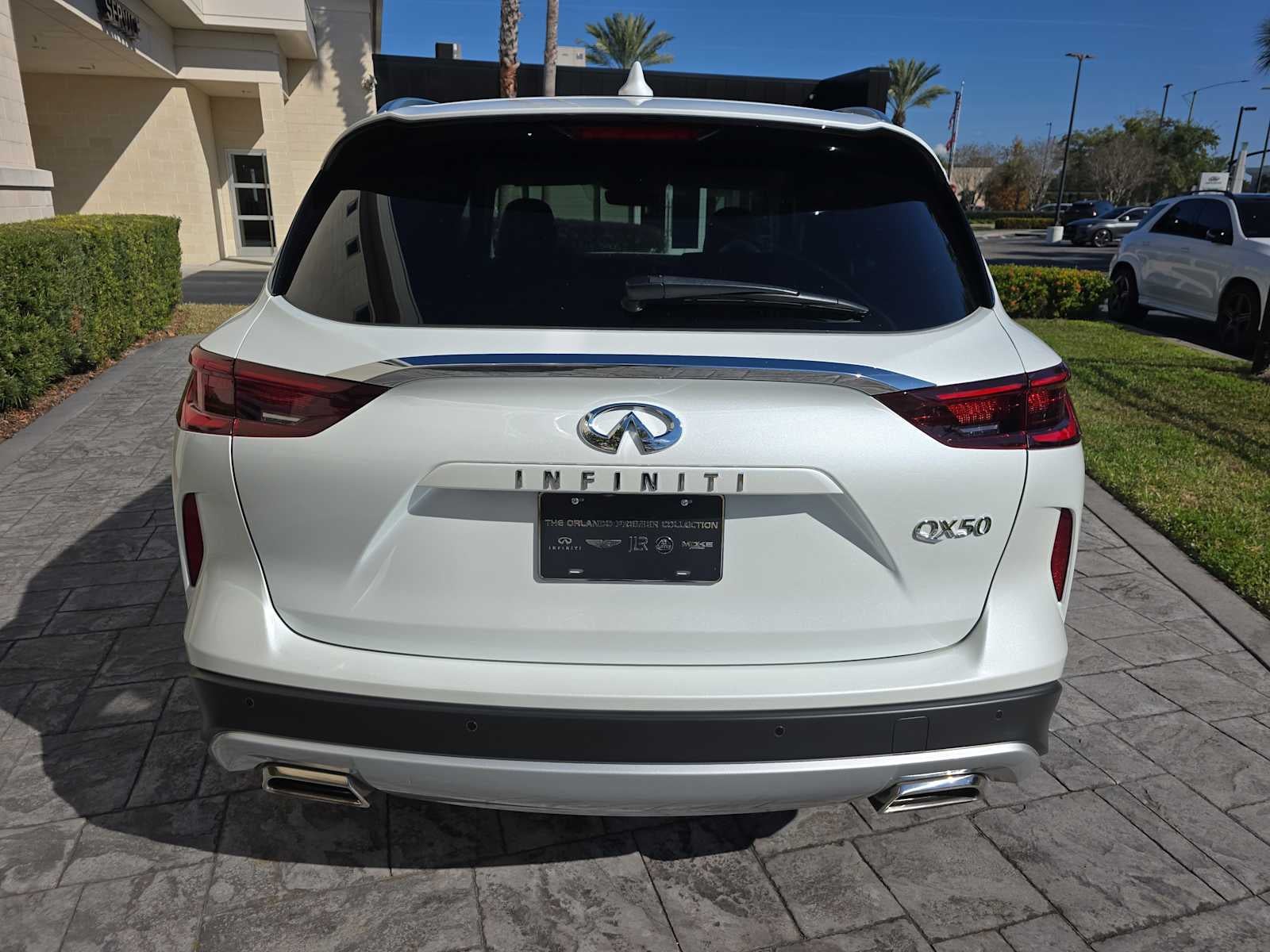 2023 INFINITI QX50 LUXE