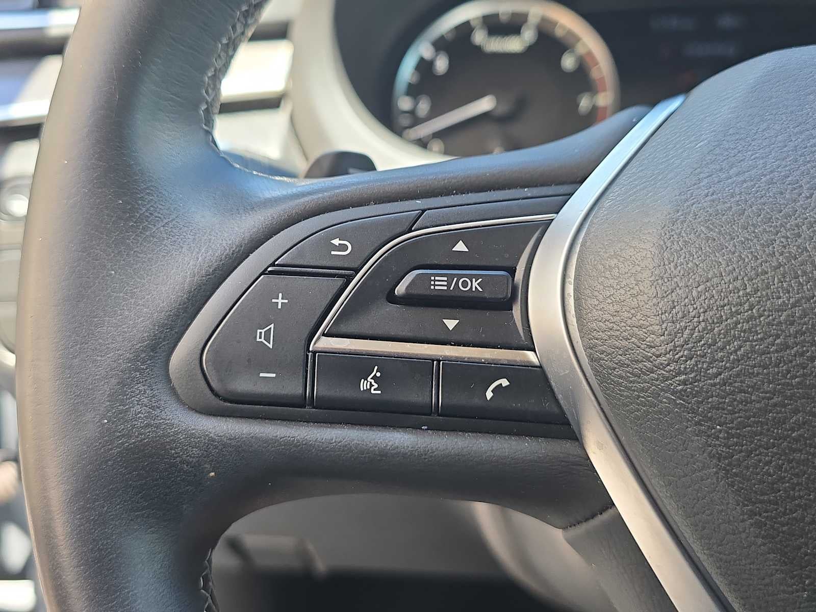 2023 INFINITI QX50 LUXE
