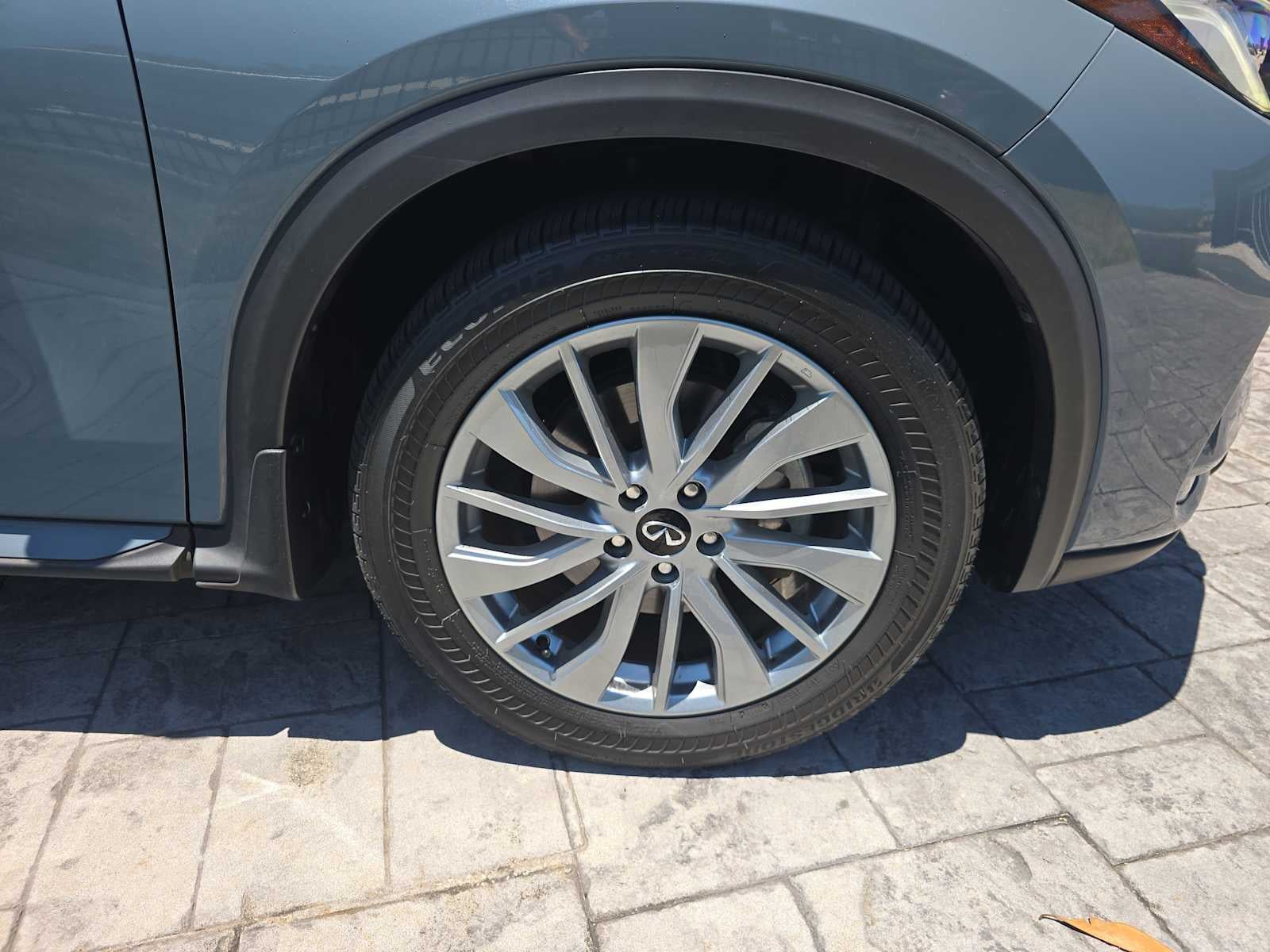 2023 INFINITI QX50 LUXE