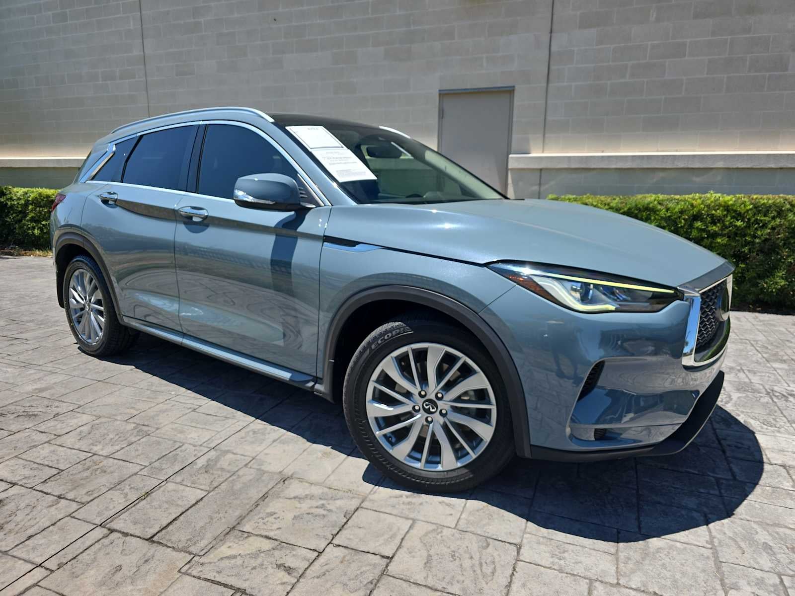 2023 INFINITI QX50 LUXE