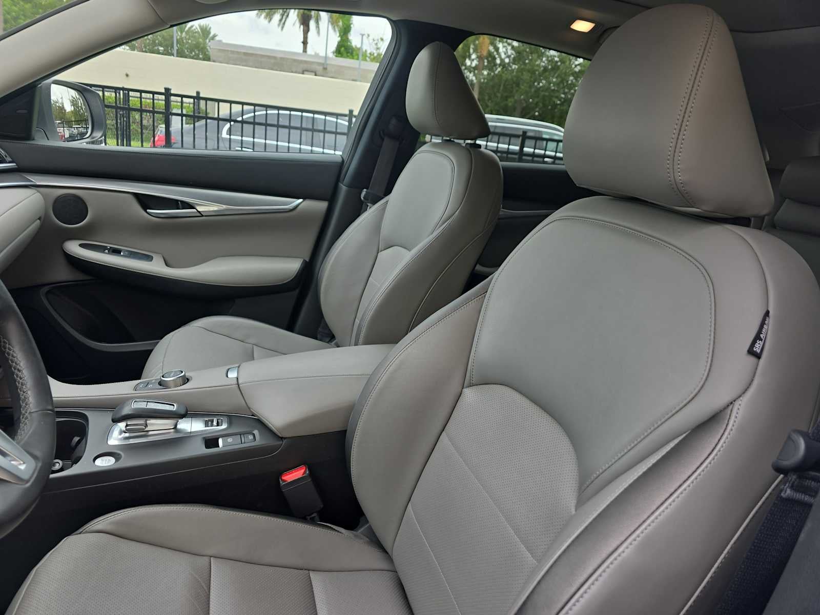 2023 INFINITI QX50 LUXE