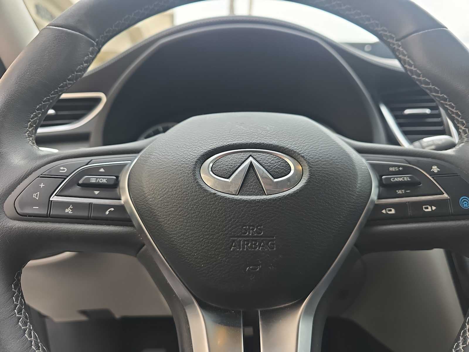 2023 INFINITI QX50 LUXE