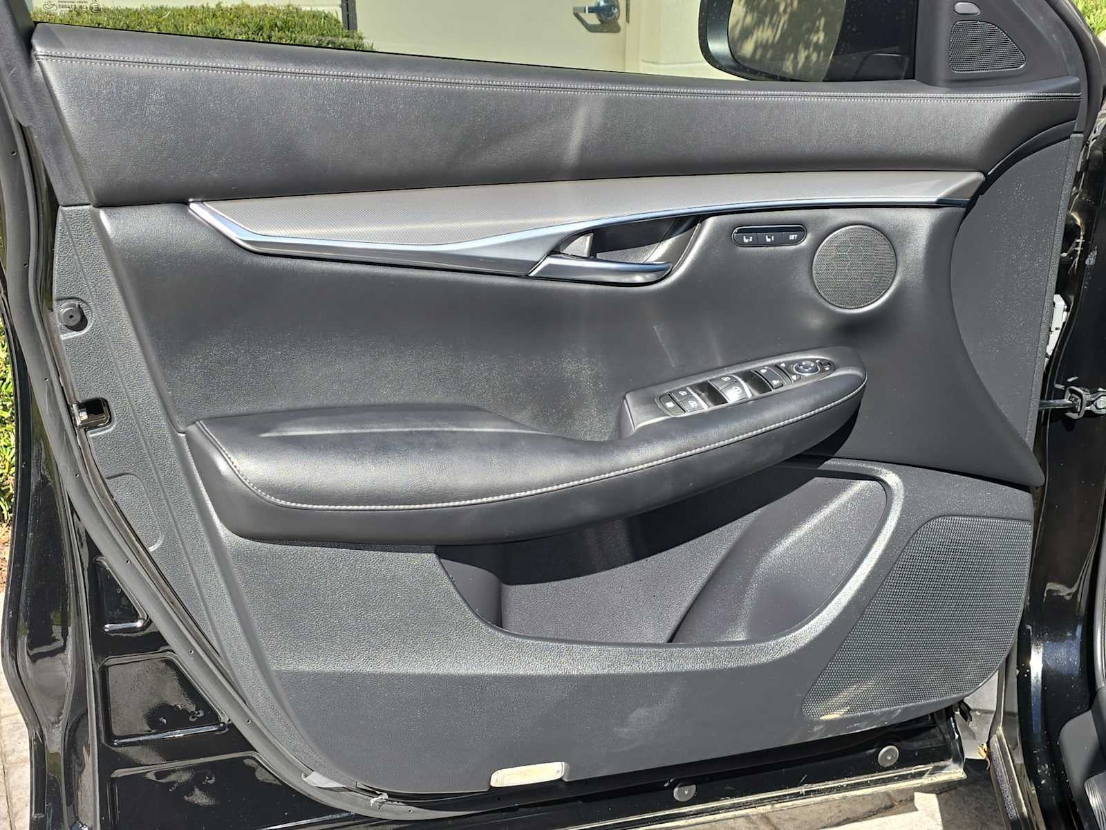 2024 INFINITI QX50 LUXE