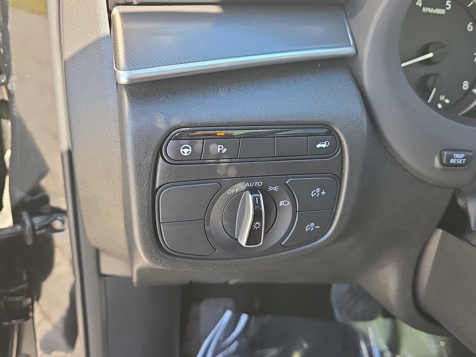 2024 INFINITI QX50 LUXE