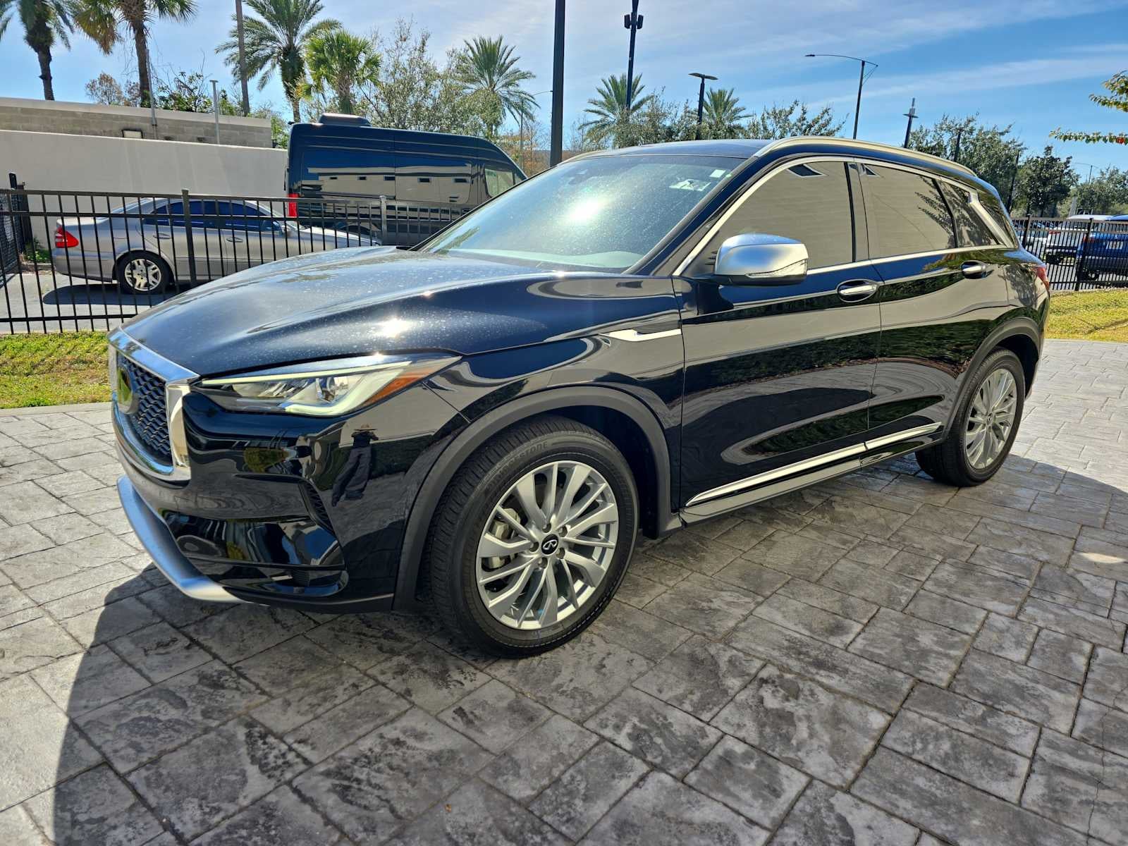 2024 INFINITI QX50 LUXE