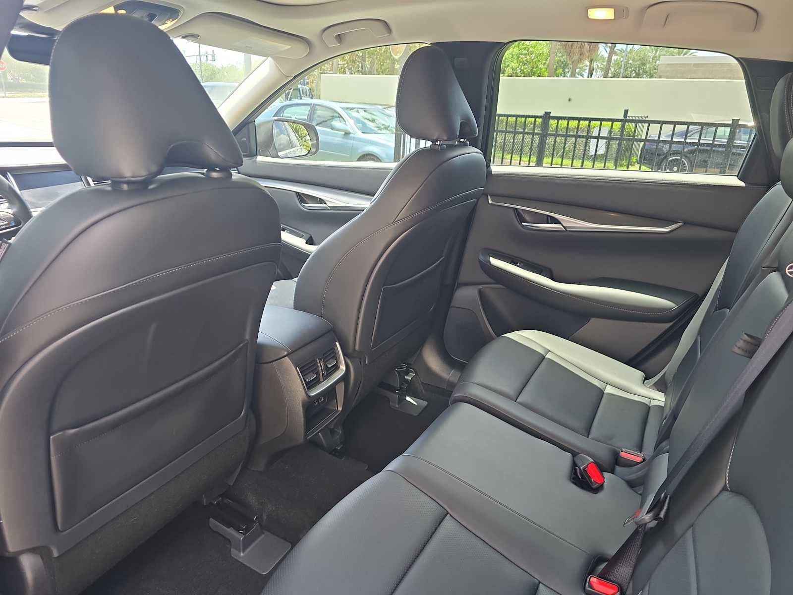 2025 INFINITI QX50 LUXE