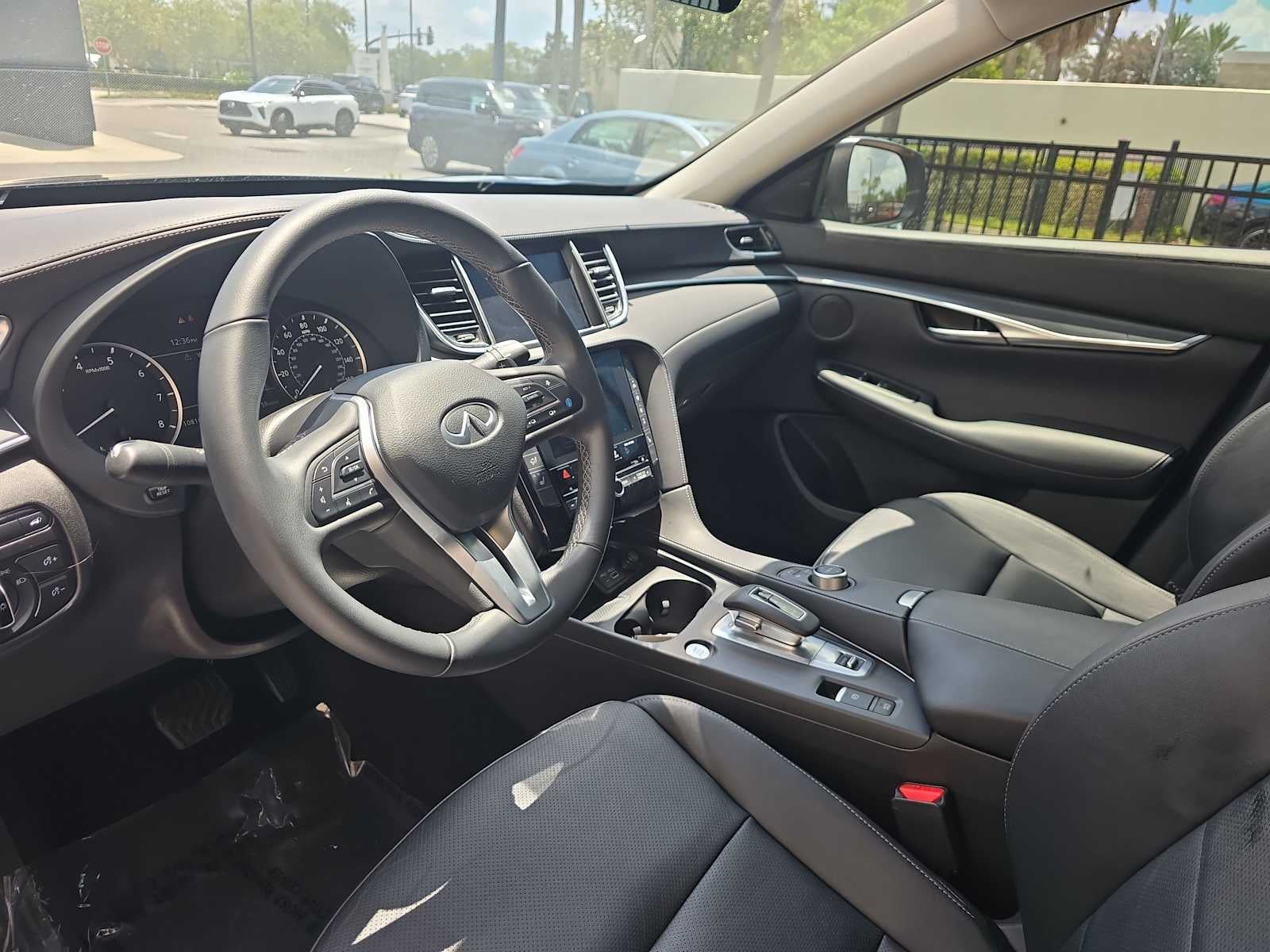 2025 INFINITI QX50 LUXE