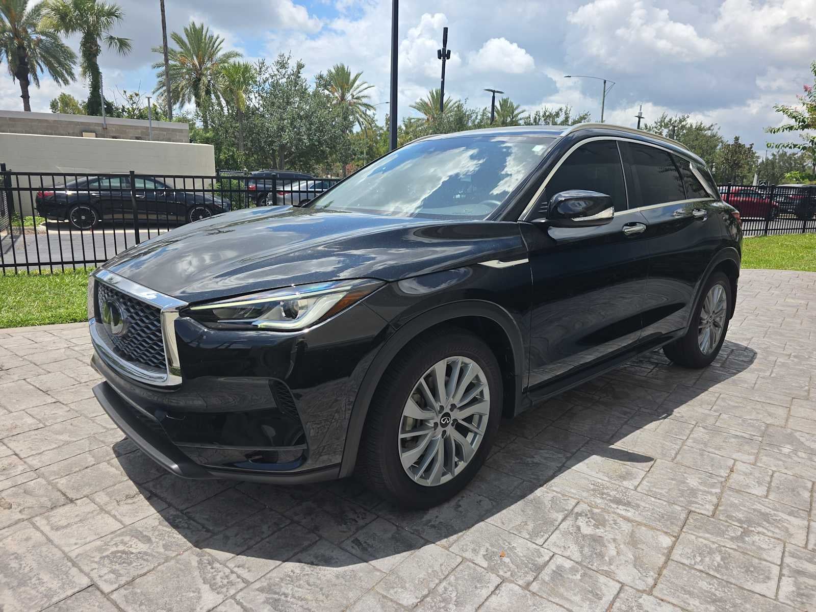 2025 INFINITI QX50 LUXE