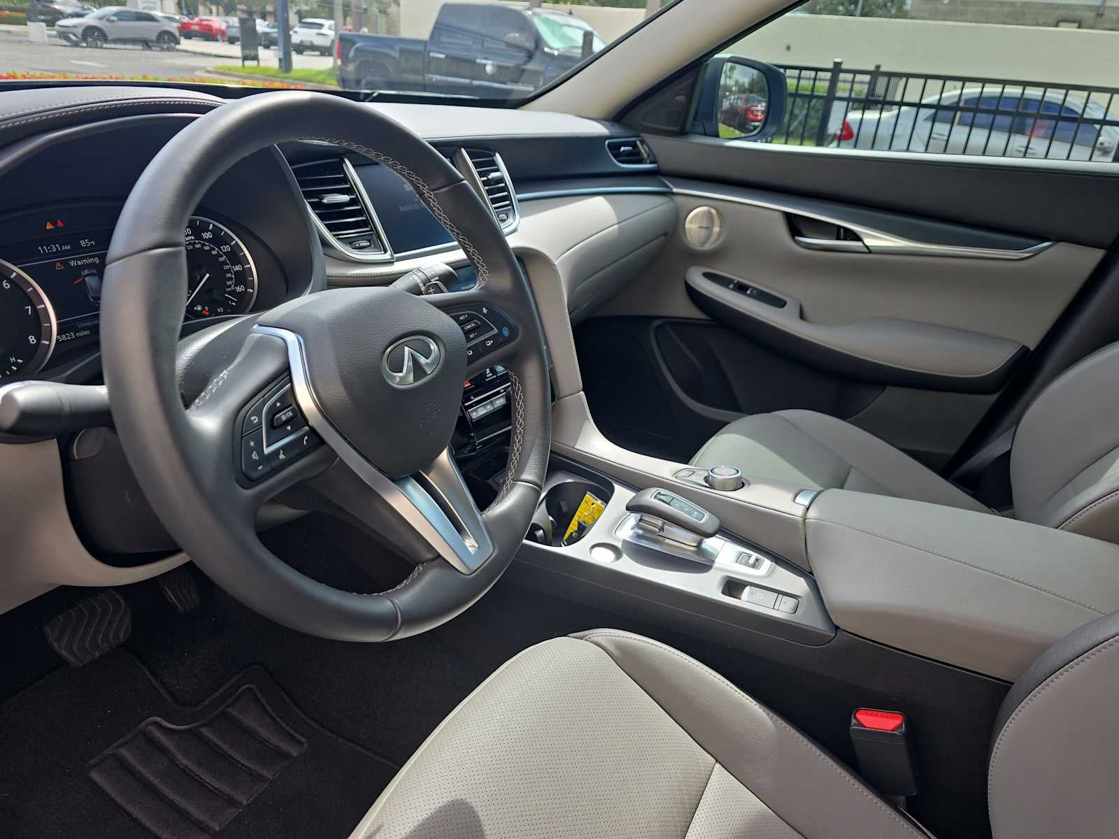 2025 INFINITI QX50 LUXE