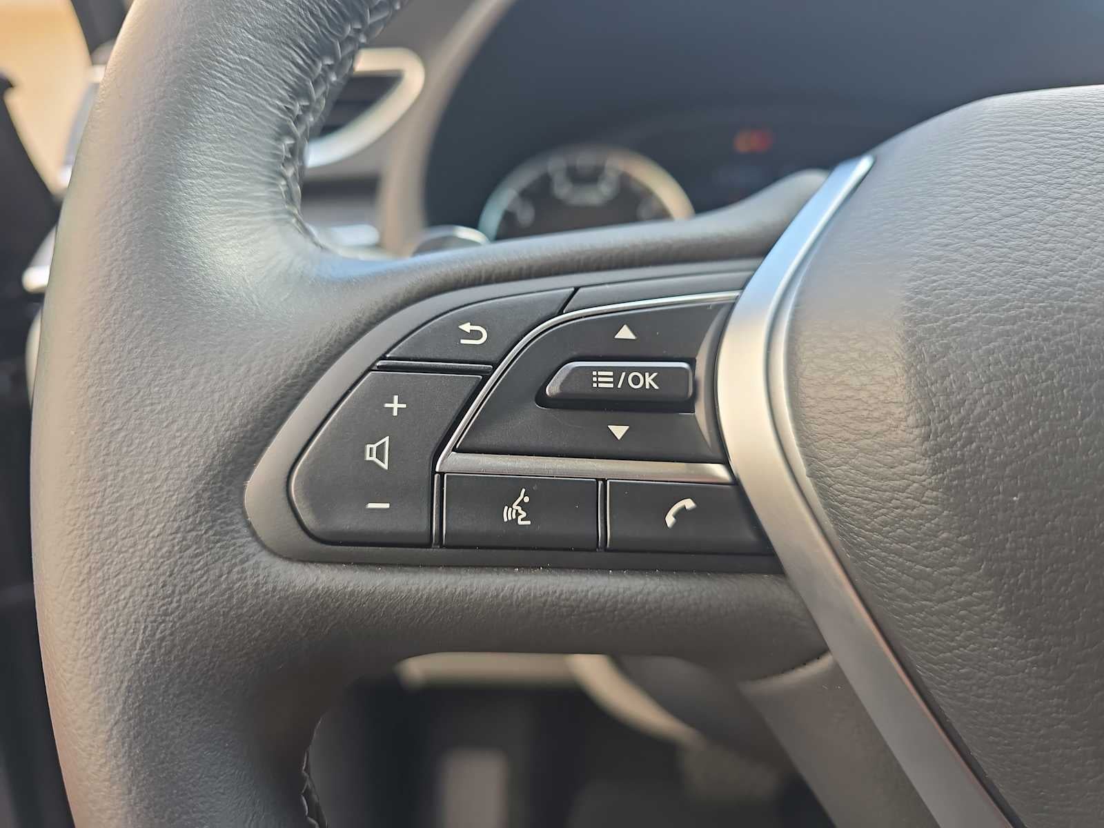 2025 INFINITI QX50 LUXE