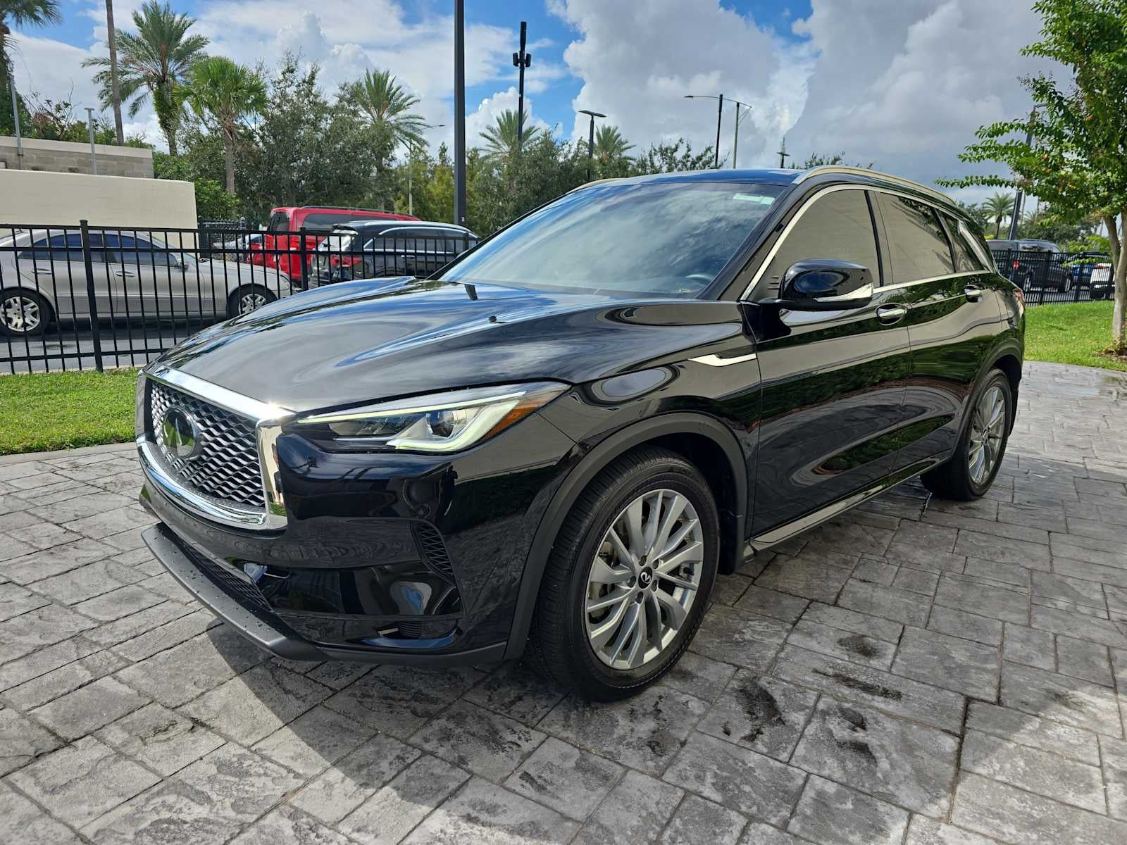 2025 INFINITI QX50 LUXE