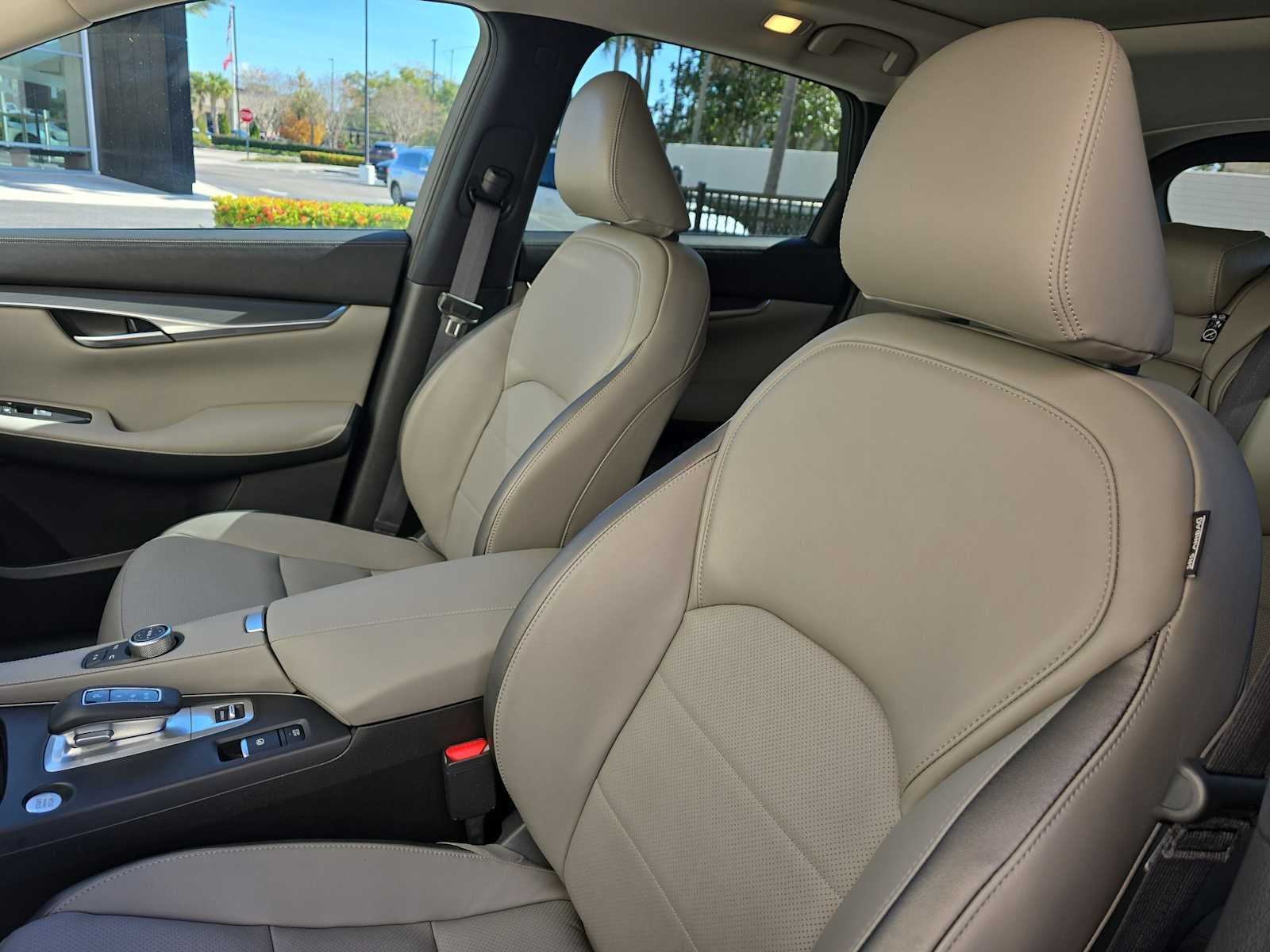 2025 INFINITI QX50 LUXE